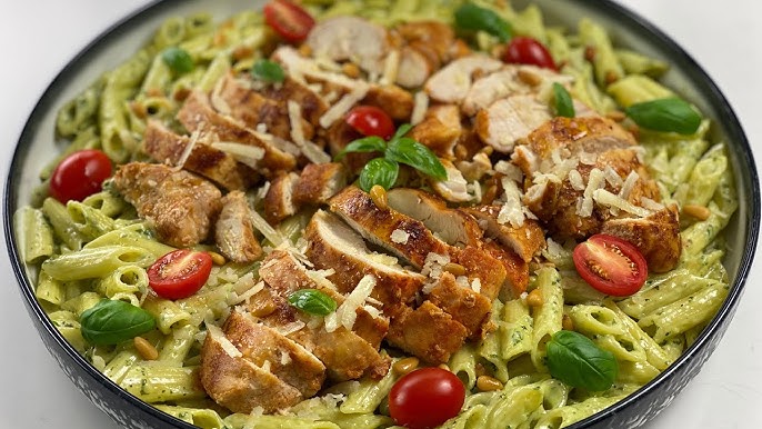 مكرونة تشيكن بيستو